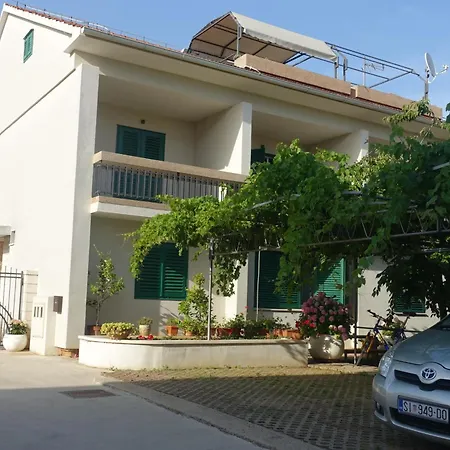 Tonka Apartment